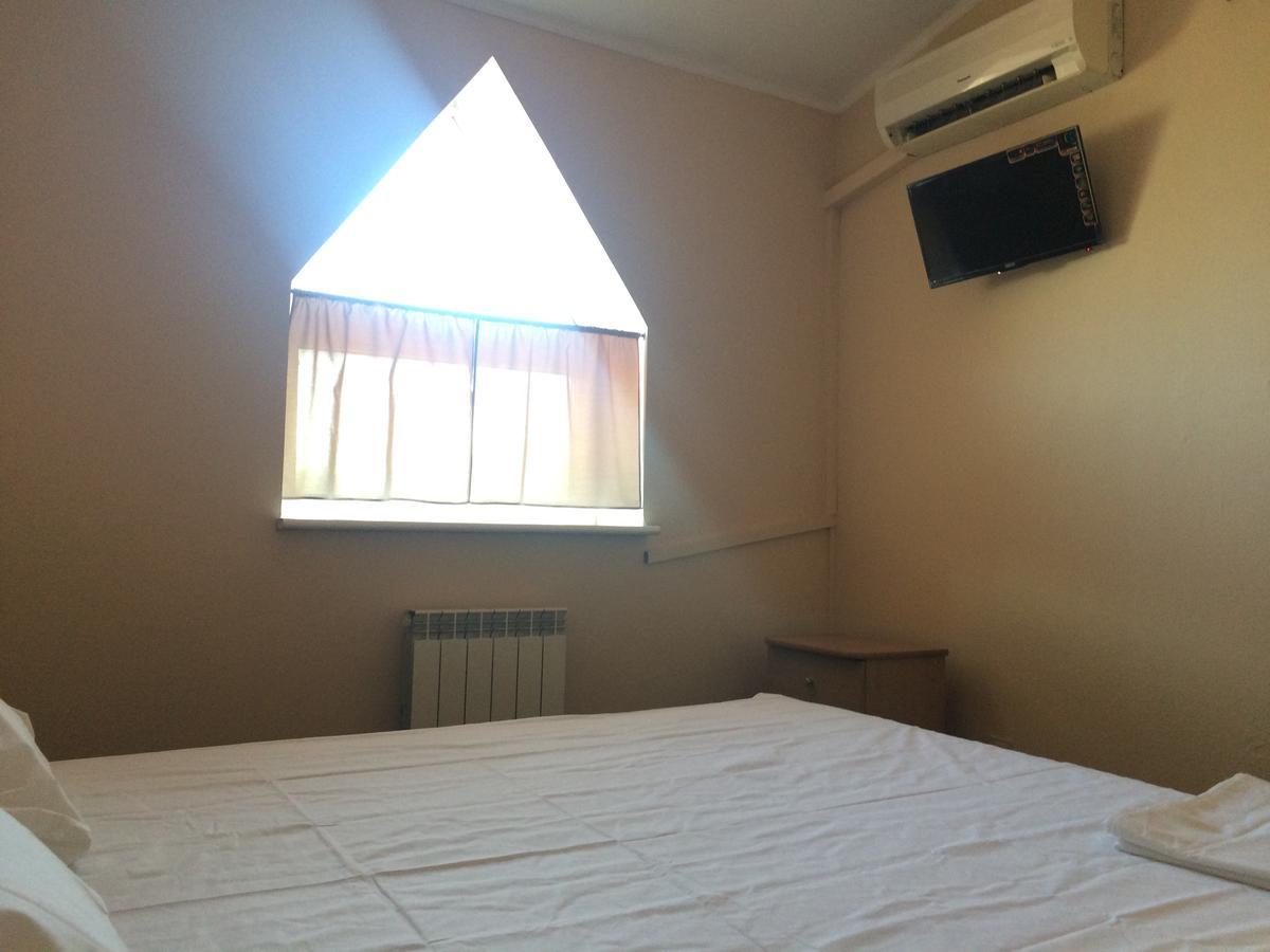 Hostel Кривой Рог Экстерьер фото
